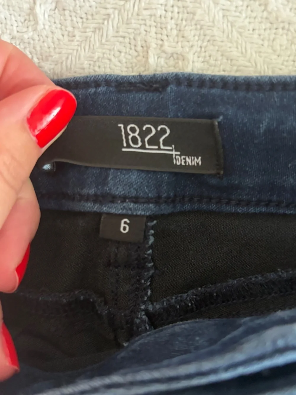Vintage Women's 6 1822 Denim Dark Wash Shorts
